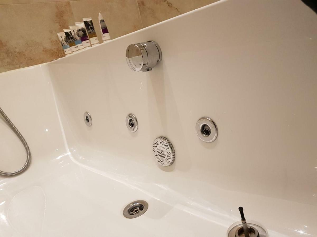 Heart Of Knightsbridge - Stunning Air Conditioned Apartment - 1 Minute Walk From Harrods Λονδίνο Εξωτερικό φωτογραφία